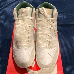 Nike dunk high premium gold mountain size 10M